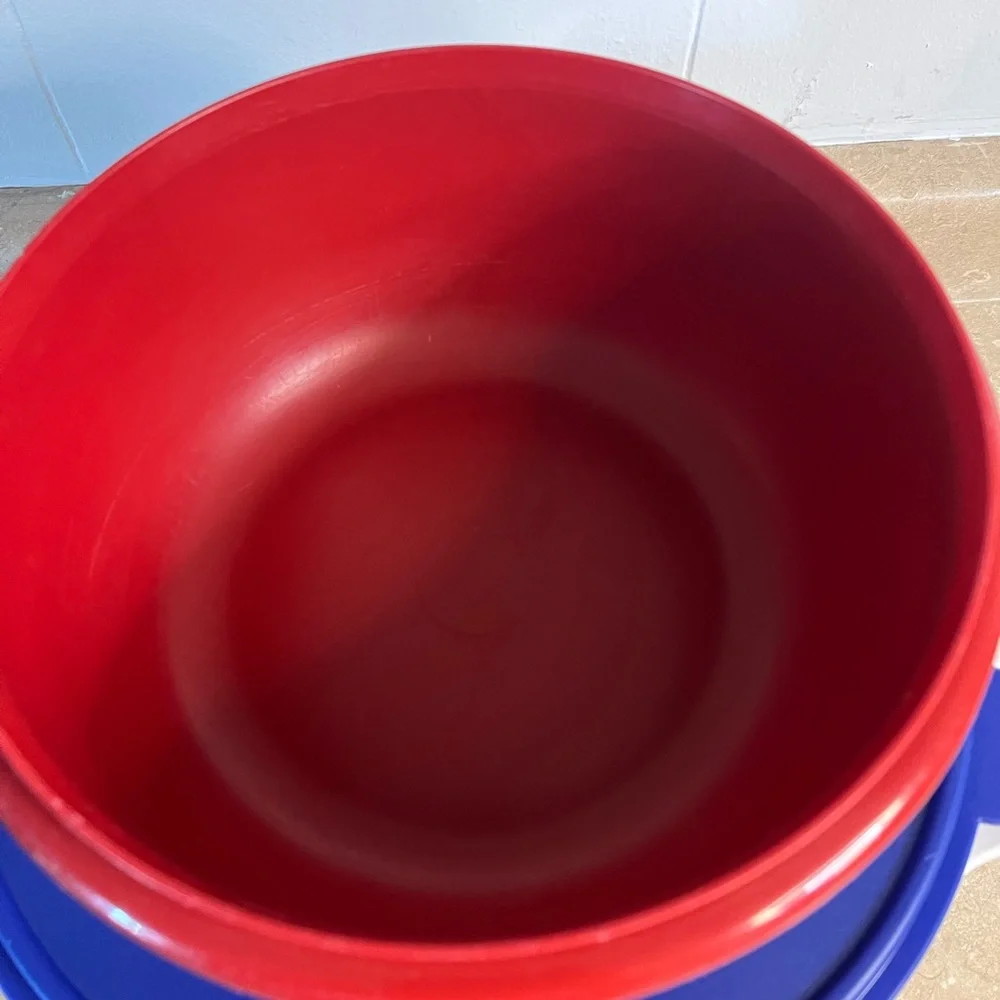 Tupperware Bowls